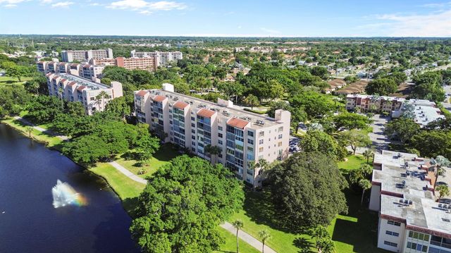 14671 Bonaire Boulevard 404, Delray Beach, FL 33446