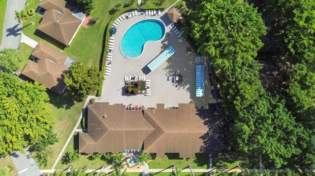 14671 Bonaire Boulevard 404, Delray Beach, FL 33446