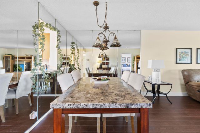 14671 Bonaire Boulevard 404, Delray Beach, FL 33446