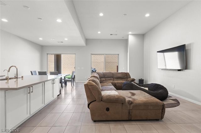 373 Haddocks Hall Place, Henderson, NV 89011