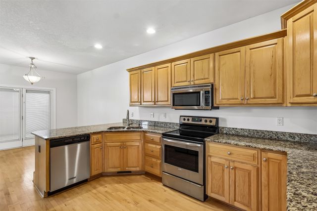 1911 NW 126th Street, Clive, IA 50325