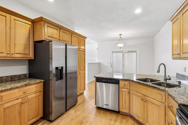 1911 NW 126th Street, Clive, IA 50325