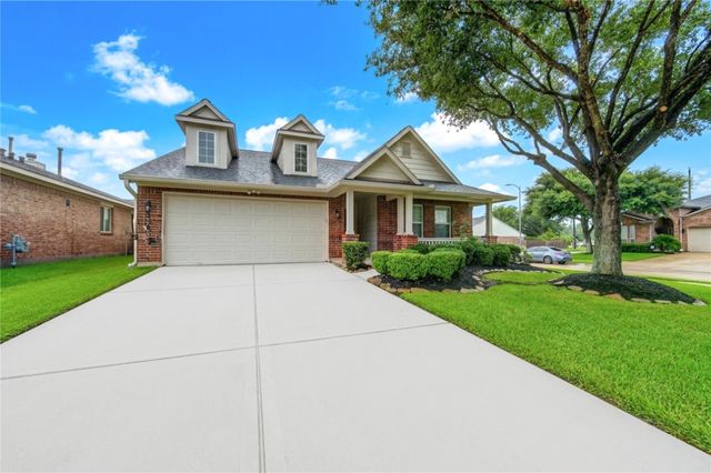 16702 Grovetrail Lane, Spring, TX 77379