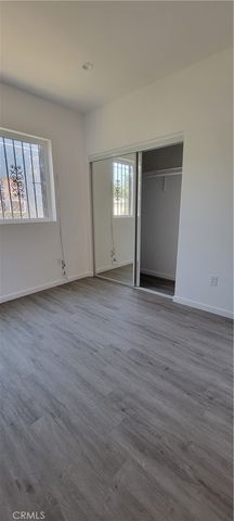 1649 W Florence, Los Angeles, CA 90047