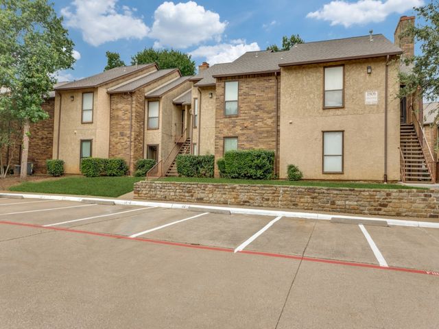 1906 Emerald Place 1215, Arlington, TX 76011