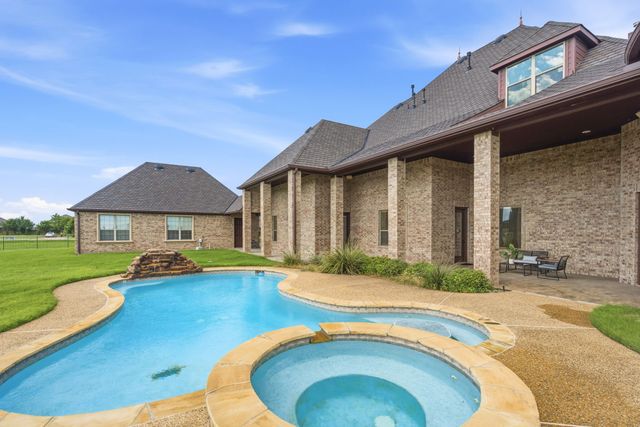 4411 Lake Breeze Drive, Mckinney, TX 75071