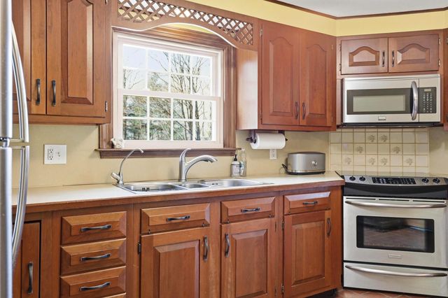 68 White Rock Hill Road, Bow, NH 03304