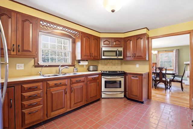 68 White Rock Hill Road, Bow, NH 03304