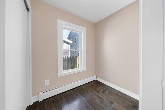 2 California Ln, Amesbury, MA 01913