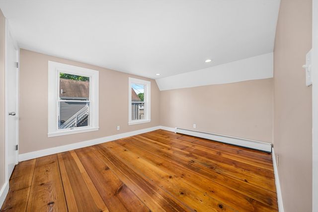 2 California Ln, Amesbury, MA 01913