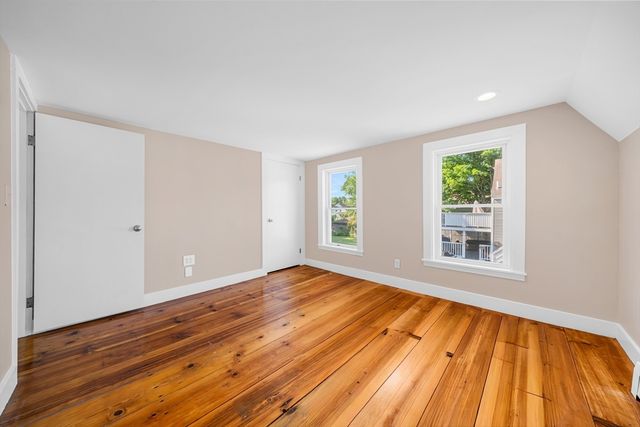 2 California Ln, Amesbury, MA 01913