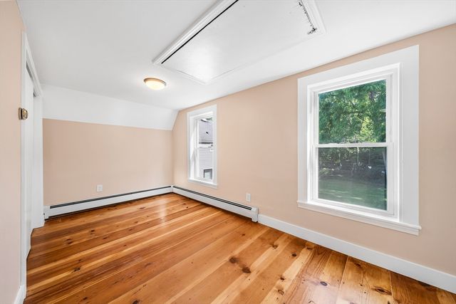2 California Ln, Amesbury, MA 01913