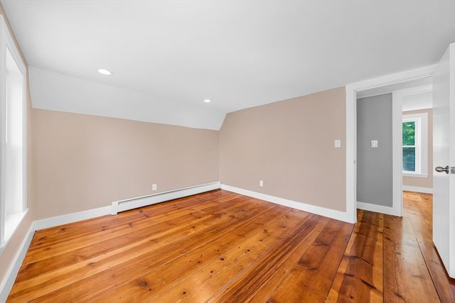 2 California Ln, Amesbury, MA 01913