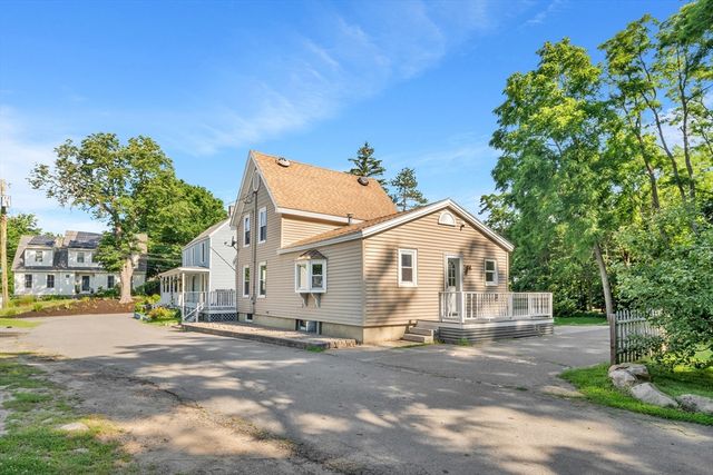 2 California Ln, Amesbury, MA 01913