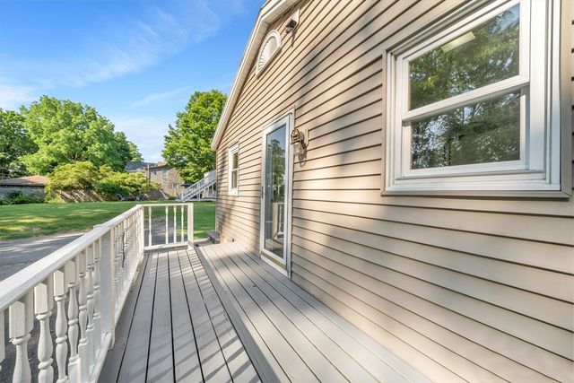 2 California Ln, Amesbury, MA 01913