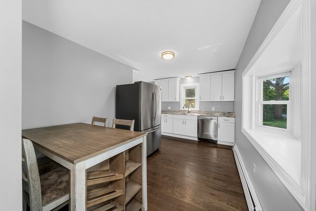 2 California Ln, Amesbury, MA 01913