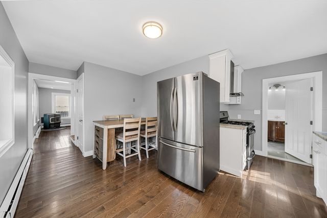 2 California Ln, Amesbury, MA 01913