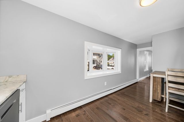2 California Ln, Amesbury, MA 01913