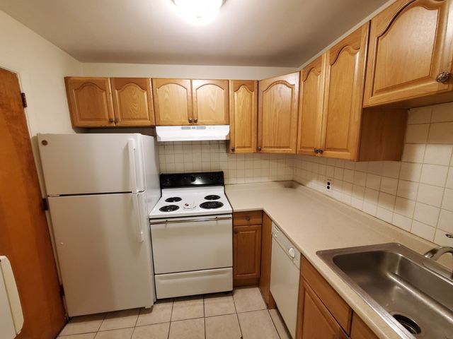 182 Central 01, Stoneham, MA 02180