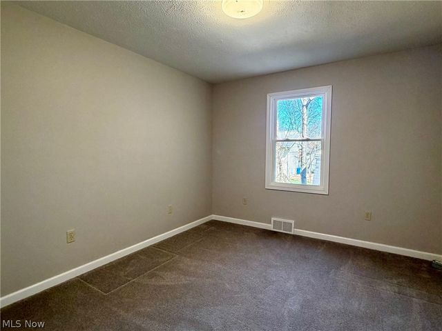 111 Goredon Drive, Chardon, OH 44024