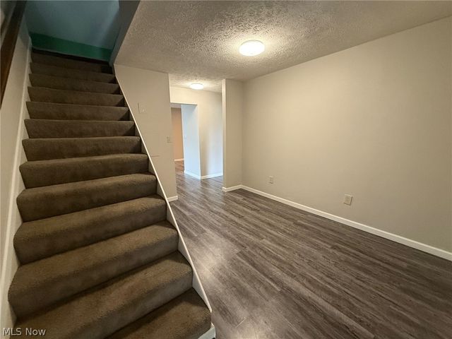 111 Goredon Drive, Chardon, OH 44024