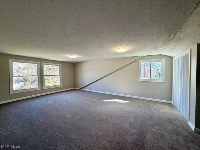 111 Goredon Drive, Chardon, OH 44024