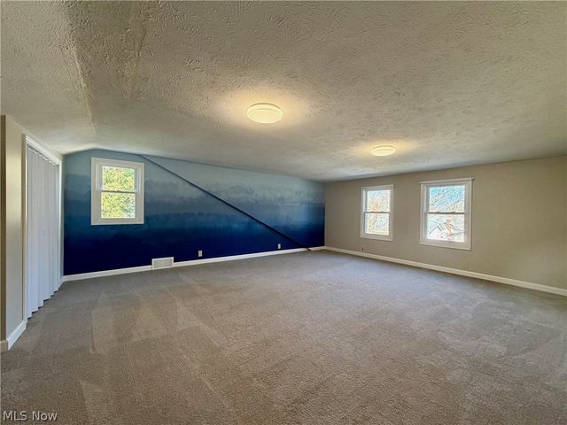 111 Goredon Drive, Chardon, OH 44024