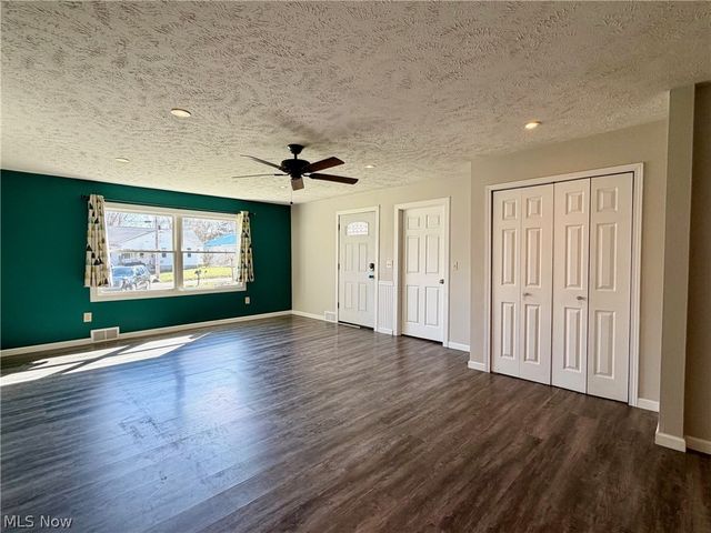 111 Goredon Drive, Chardon, OH 44024