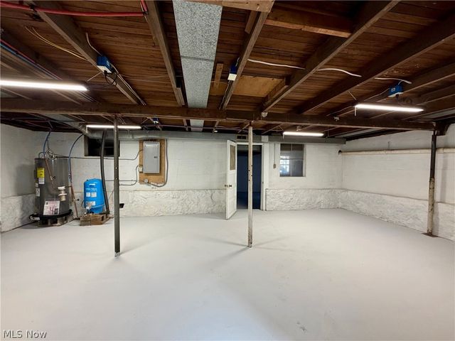 111 Goredon Drive, Chardon, OH 44024