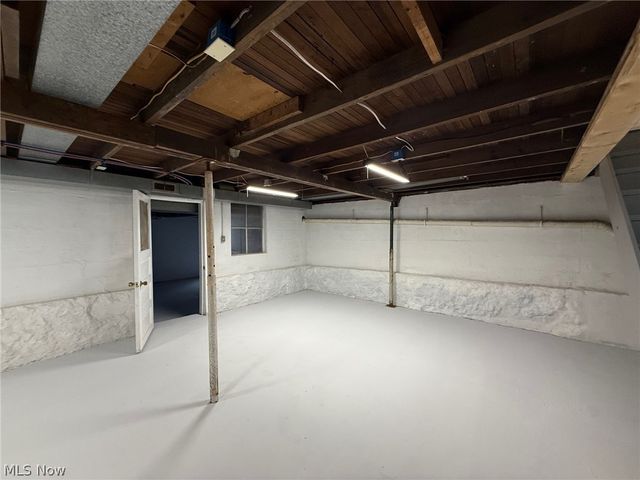 111 Goredon Drive, Chardon, OH 44024