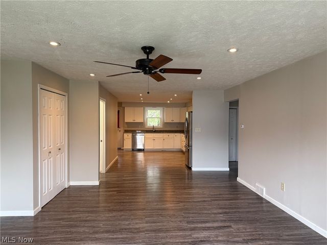 111 Goredon Drive, Chardon, OH 44024