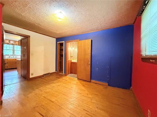 1940 Darwick Road, Winston-salem, NC 27127