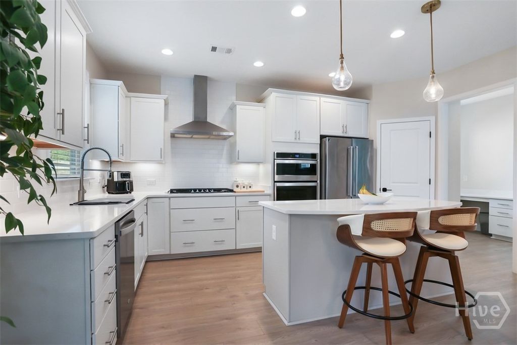 Image 14 of property listing at 109 Canter Court, Savannah, GA 31406