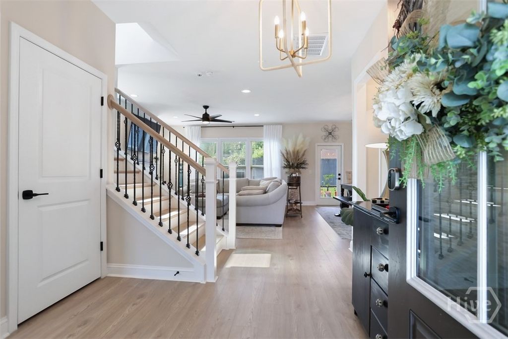 Image 7 of property listing at 109 Canter Court, Savannah, GA 31406