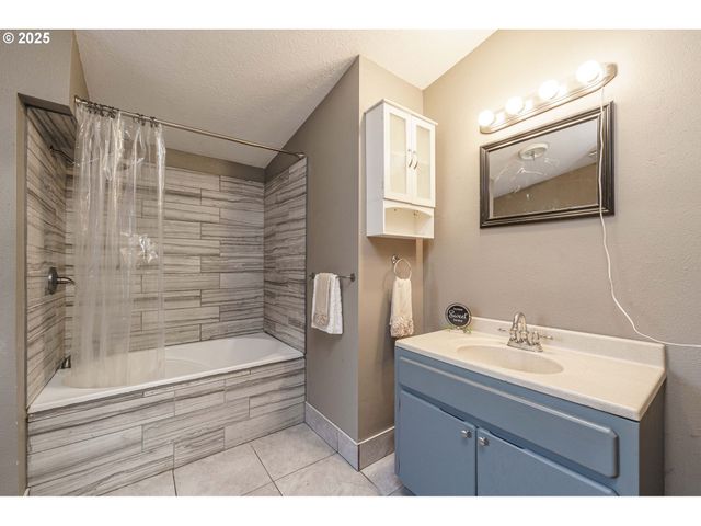 3777 ADDY St 17, Washougal, WA 98671