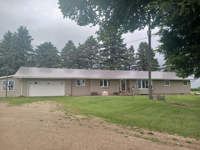 22525 Read Avenue, Worthington, MN 56187