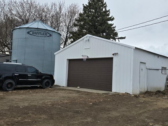 22525 Read Avenue, Worthington, MN 56187