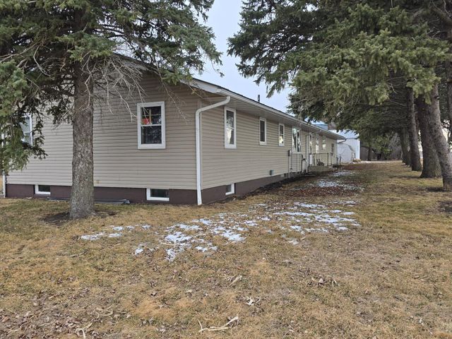 22525 Read Avenue, Worthington, MN 56187