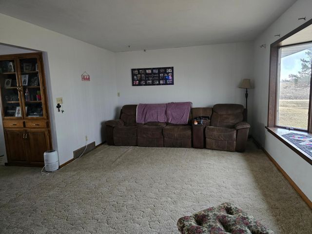 22525 Read Avenue, Worthington, MN 56187