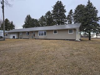 22525 Read Avenue, Worthington, MN 56187