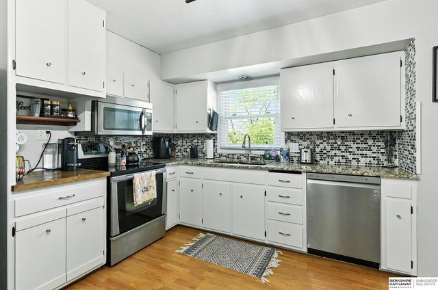 3914 N 94th Street, Omaha, NE 68134