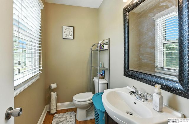 3914 N 94th Street, Omaha, NE 68134