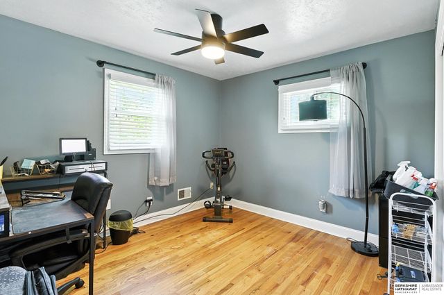 3914 N 94th Street, Omaha, NE 68134