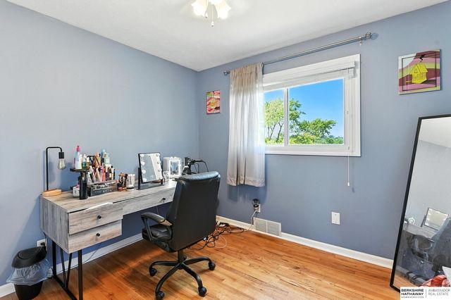 3914 N 94th Street, Omaha, NE 68134