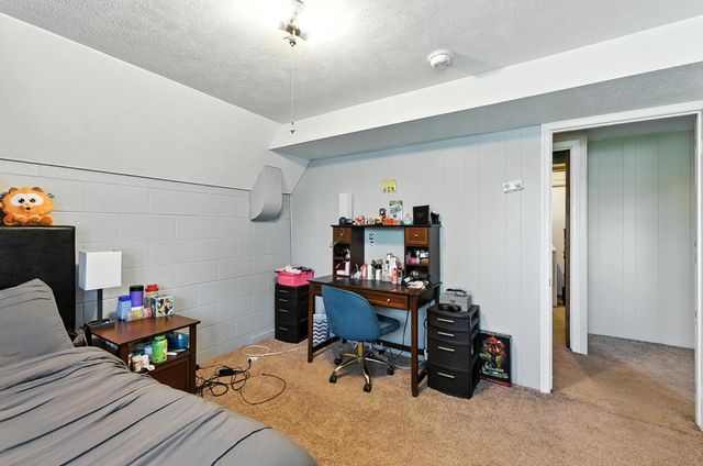 3914 N 94th Street, Omaha, NE 68134