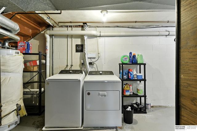 3914 N 94th Street, Omaha, NE 68134