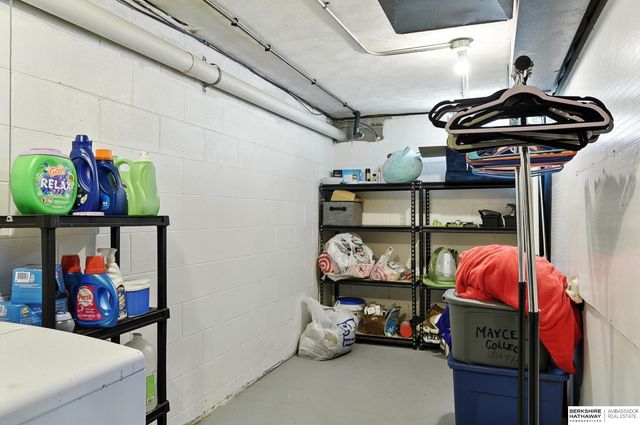 3914 N 94th Street, Omaha, NE 68134