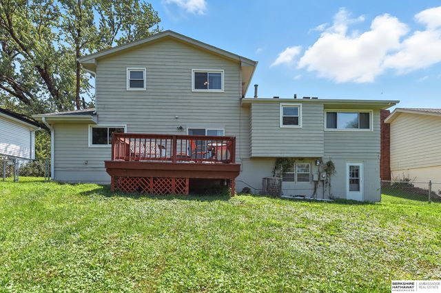 3914 N 94th Street, Omaha, NE 68134