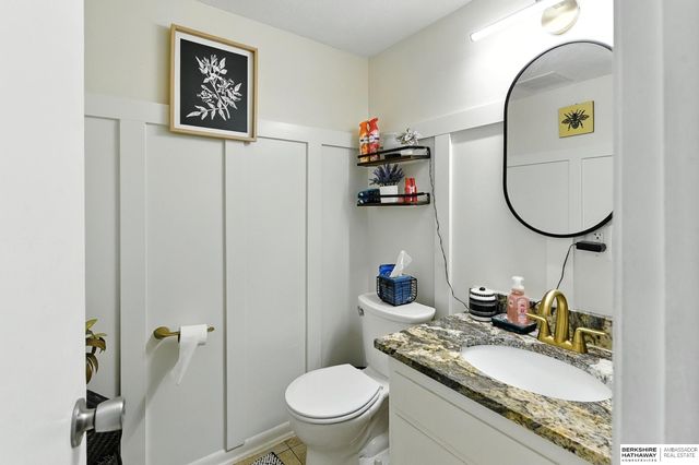 3914 N 94th Street, Omaha, NE 68134