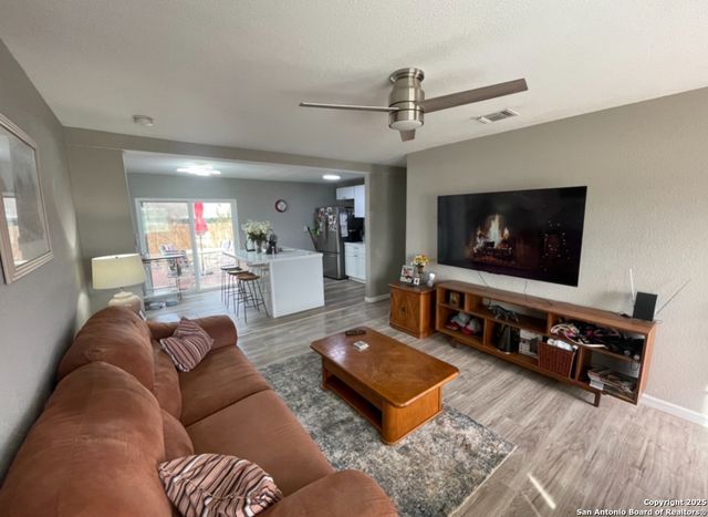 1519 Hunter, San Antonio, TX 78224